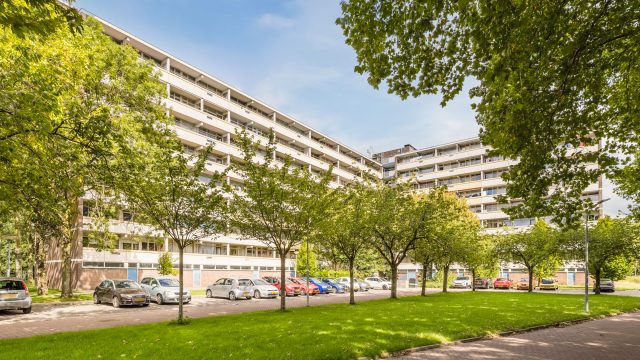 Te koop – Zaandam – Pinksterbloemweg 275, 1508 BT
