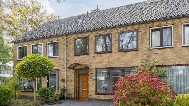 Uithoorn – Arthur van Schendellaan 32